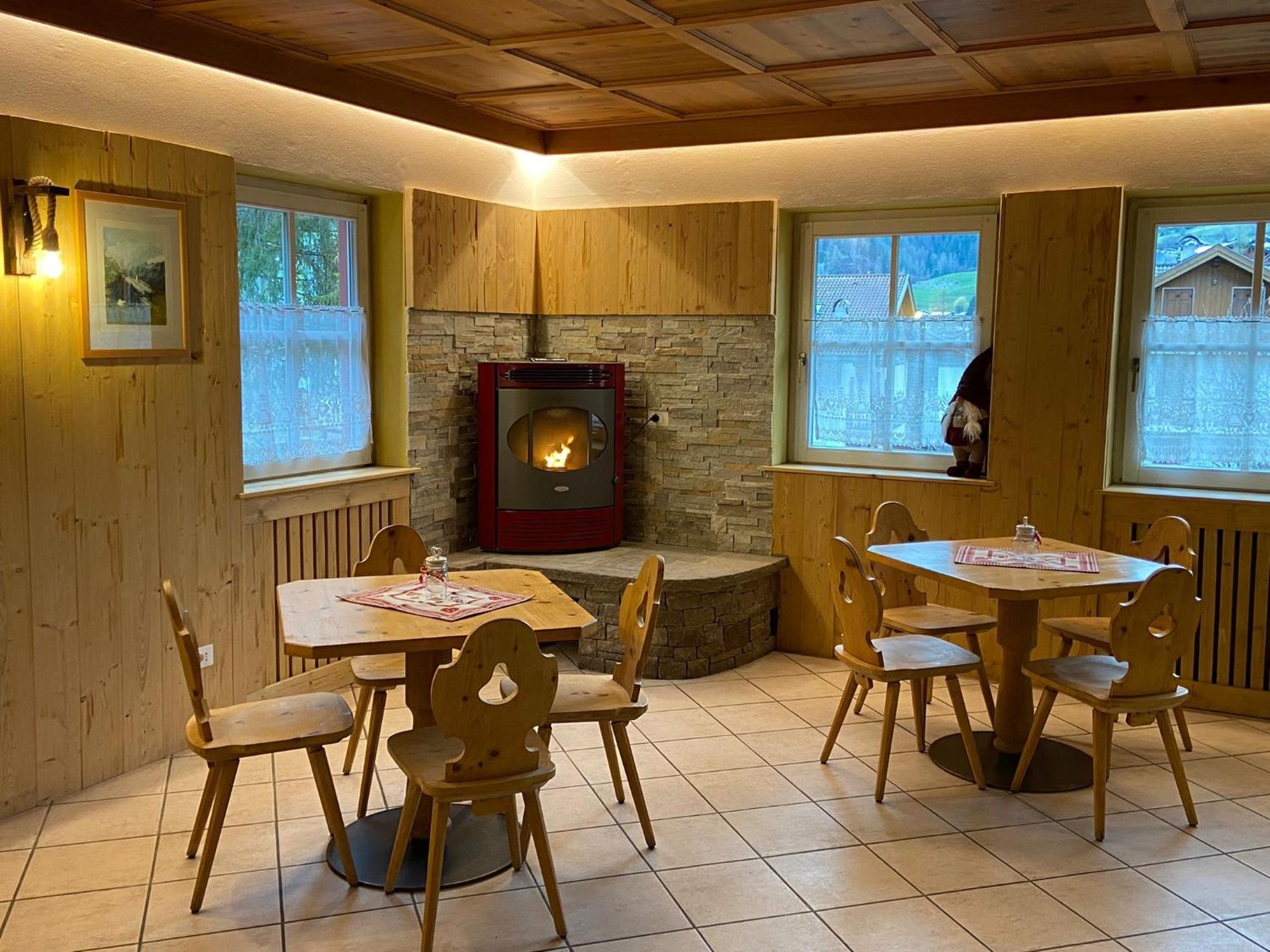 Dolomites Hotel La Meridiana Moena Exterior photo
